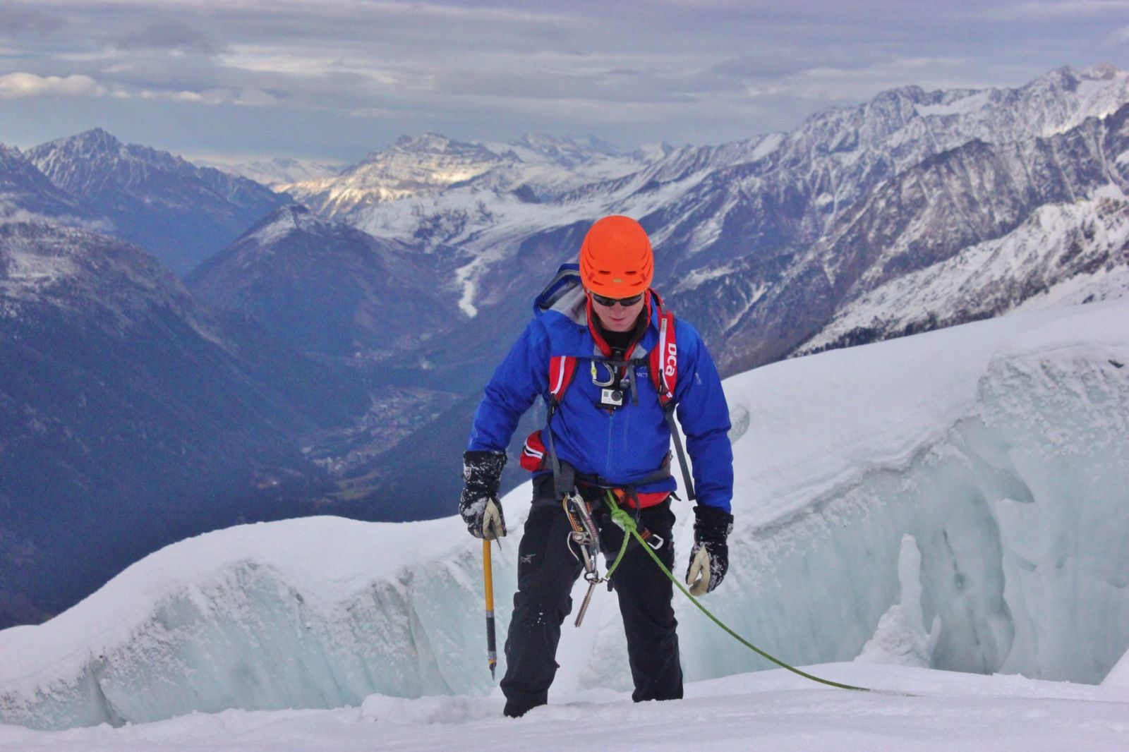 cnn,chamonix,mountainguide,ski,off piste, ice climbing,iceclimbing, mountain,mont blanc,guide