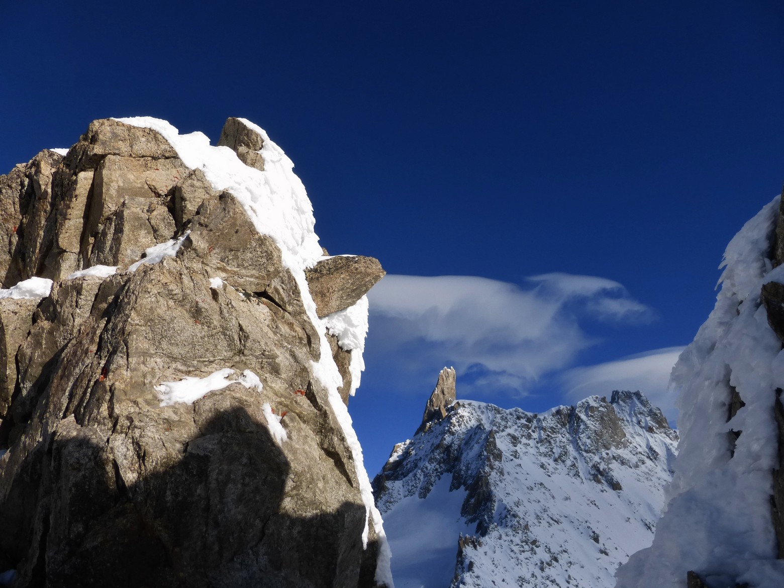 stage,alpinisme,debutant,montagne,coursenmarbrées,aiguille,cascade,glace,guide,haute,montagne,winter,mountaineering,course,mountain,guide,mountainguide,iceclimbing,alpinism,gullies,chamonix,courmayeur,