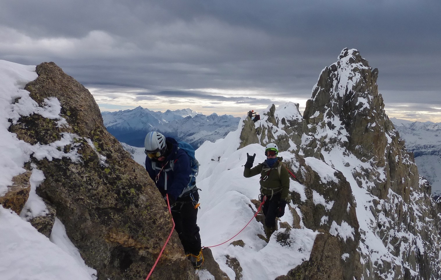 stage,alpinisme,debutant,montagne,coursenmarbrées,aiguille,cascade,glace,guide,haute,montagne,winter,mountaineering,course,mountain,guide,mountainguide,iceclimbing,alpinism,gullies,chamonix,courmayeur,