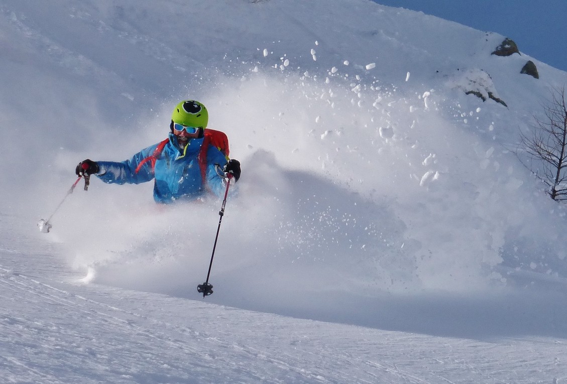 ski,chamonix,brevent,flegere,grands montets,hors piste,freeride,guide haute montagne,off piste,vallée blanche, ski touring, snow,powder,mountainguide,mpuntain,mont blanc,aiguille du midi, black crows, dynastar,freeride day,ski course 