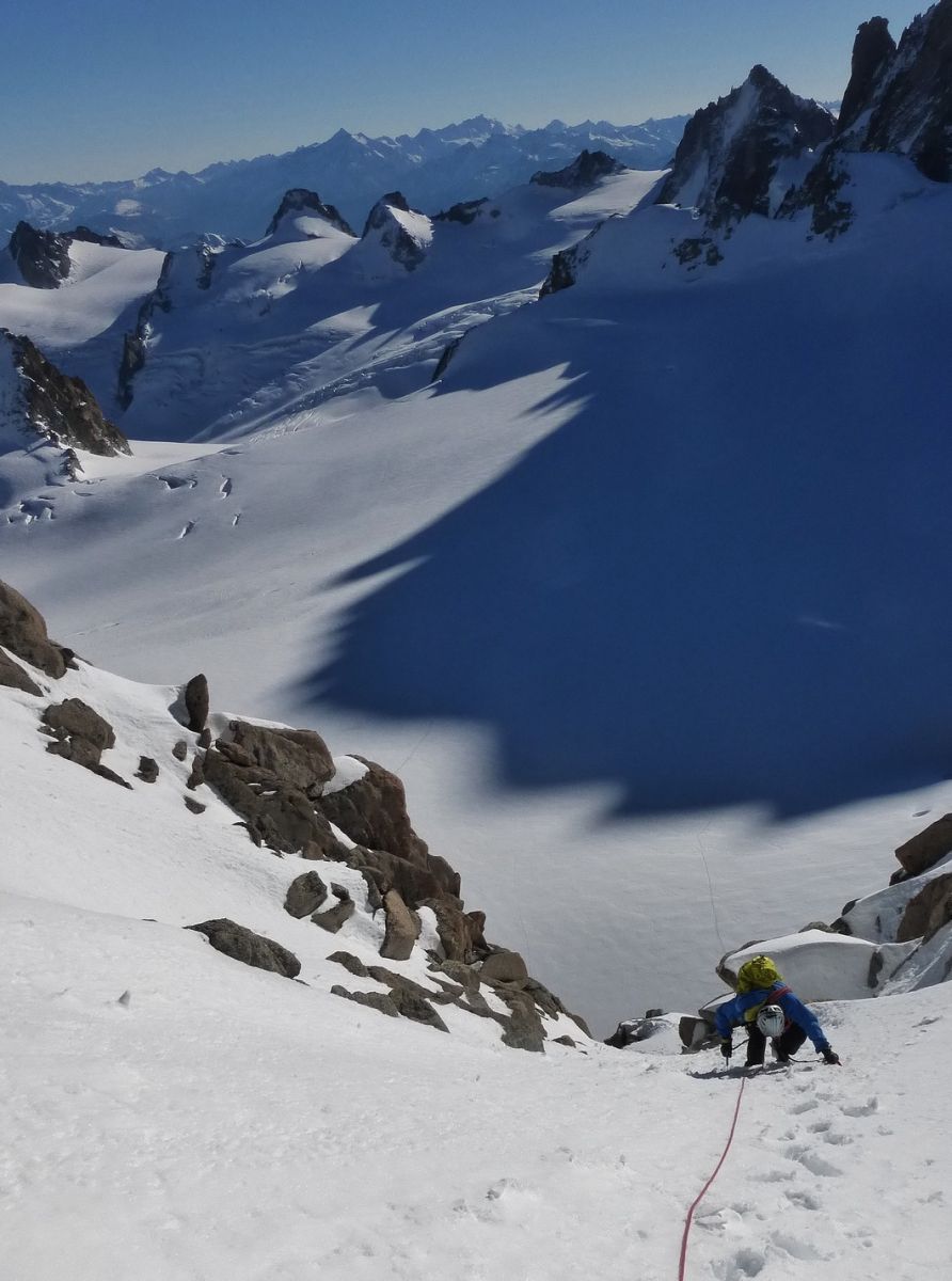 cascade cosmiques,chamonix,alpinisme,mont blanc,guide haute montagne,alpinism,mountain guide,guide course,cosmique ridge 