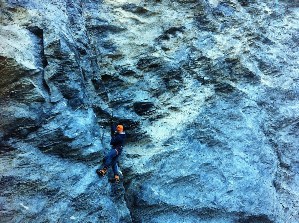 ice,climbing,dry,tooling,mountain,guide,cascade,glace,guide,haute,montagne,iceclimbing,course,stage,cascade,alpinisme