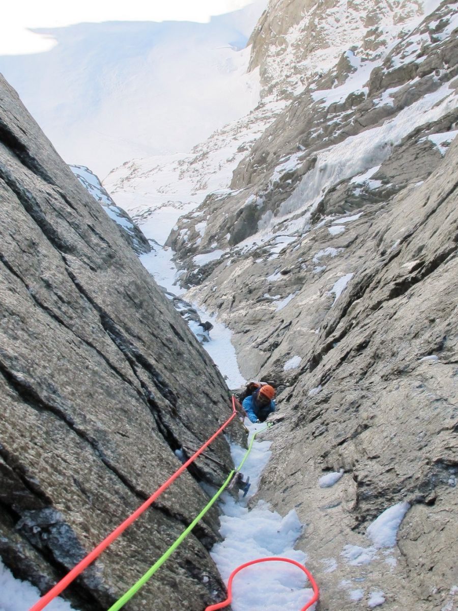 fil d'ariane,combe,maudite,chamonix,goulotte,cascade,glace,stage,alpinisme,guide,haute,montagne,ice,climbing,iceclimbing,mountain,guide,mountainguide,ice,course