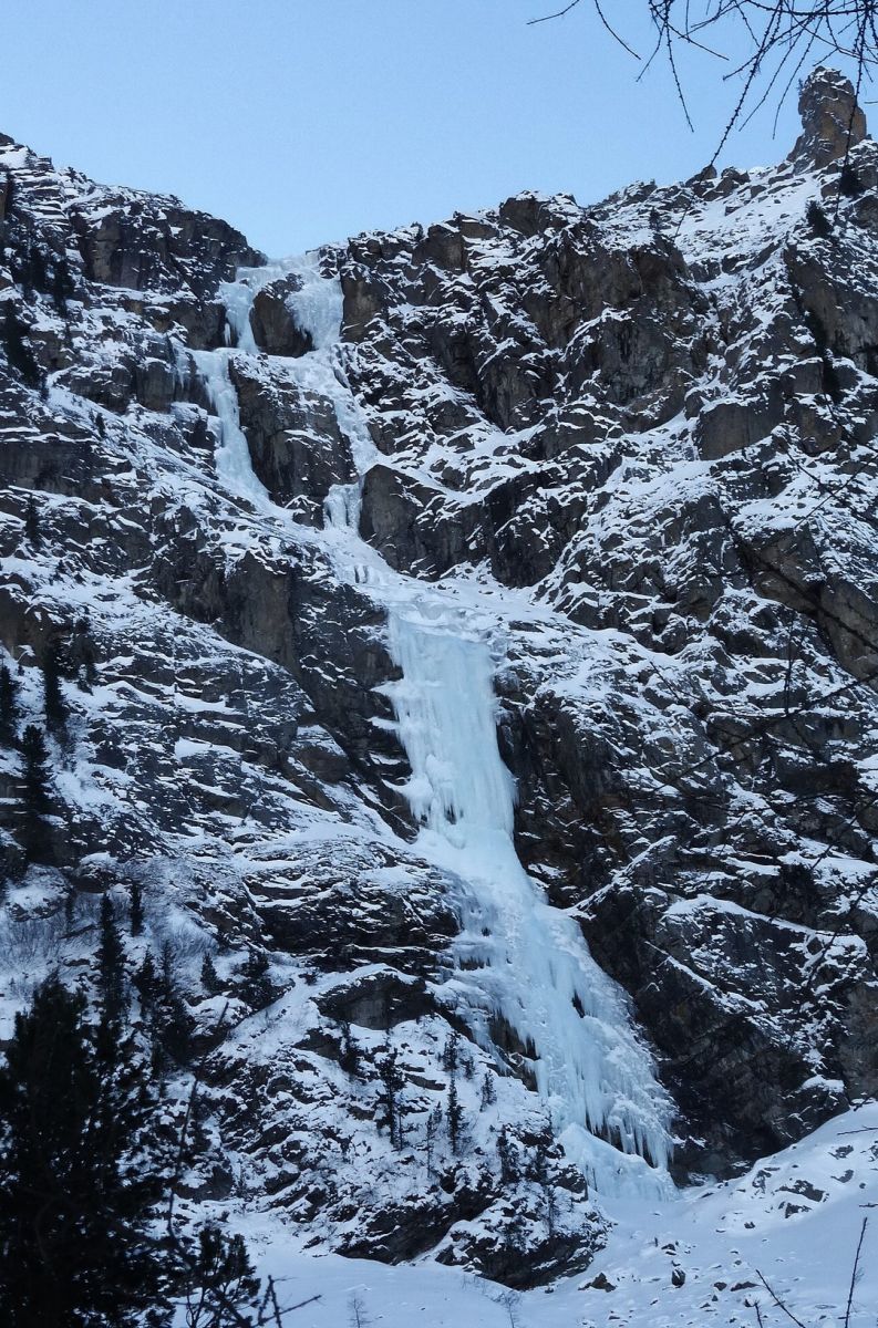 pitztal,ice climbing, mountain guide,ice course,innsbruck,tirol,cascade de glace,grimpe,guide haute montagne,stage glace,tyrol,kaunnertal,renkfall