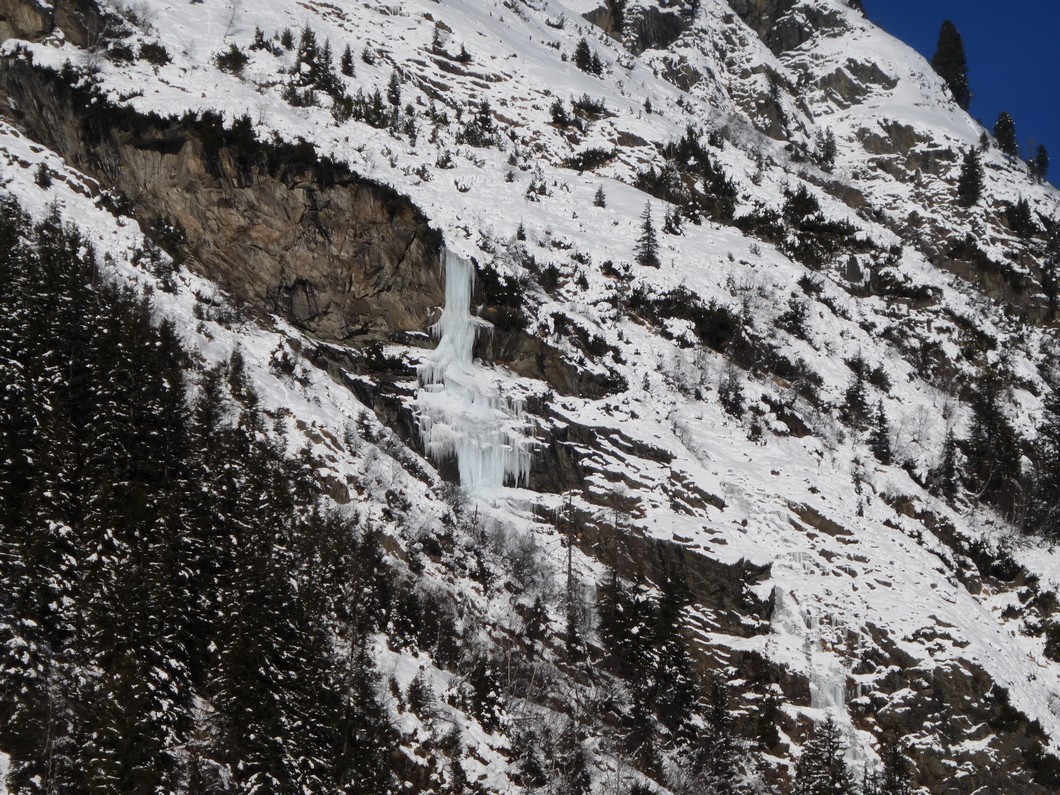 pitztal,ice climbing, mountain guide,ice course,innsbruck,tirol,cascade de glace,grimpe,guide haute montagne,stage glace,tyrol,kaunnertal,renkfall