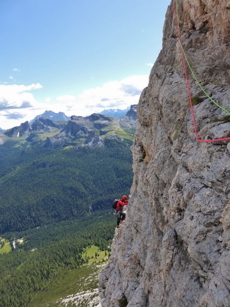 dolomites,escalade,canazei,,sassolungo,guide,haute,montagne,mountain,guide,rock climbing,climbing,tofanes,pulice,catinacicio,voies,terrain,aventure,classic,route,alta,badia,guide
