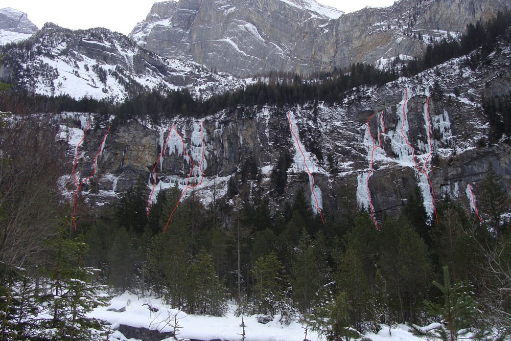ice,climbing,kandersteg,intermediate,course,mountain,guide,iceclimbing,cascade,glace,stage,perfectionnement,guide,haute,montagne,cascade de glace,dry,tooling,crackbaby,blue,magic,arborium